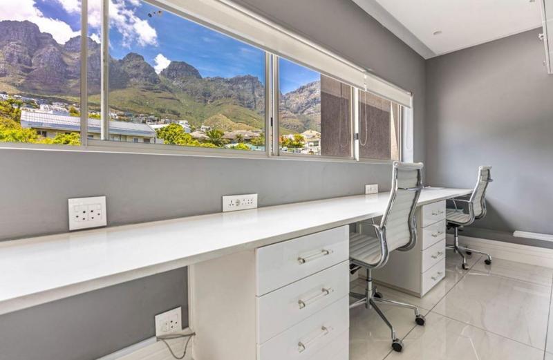 6 Bedroom Property for Sale in Camps Bay Western Cape